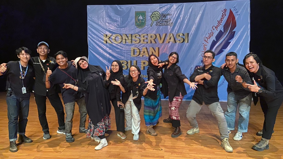 Kompak dan Berkolaborasi, Rumah Sunting Rayakan Hari Puisi Indonesia di Riau