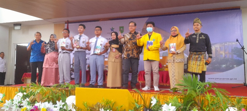 Di Riau, Perpusnas Gelar Talkshow dan Pelatihan Kepenulisan Bersama Gol A Gong