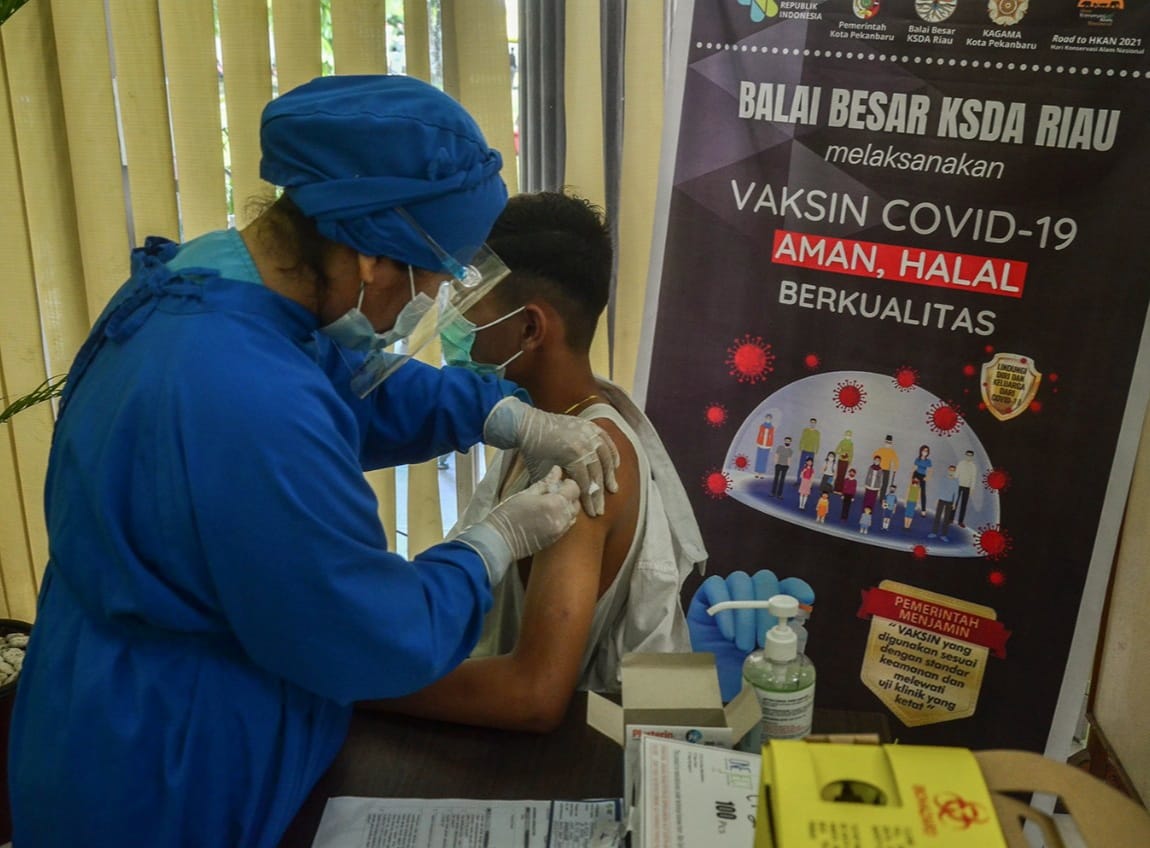 Balai Besar KSDA Riau Laksanakan Vaksinasi, Utamakan Pers