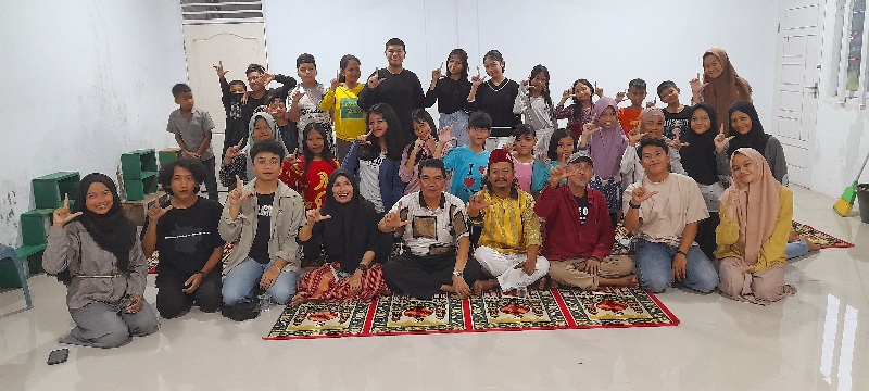 Rumah Sunting Gelar Literasi Konservasi di Kampung Bandar, RW dan Pegiat Seni Setempat Setia Mendampingi