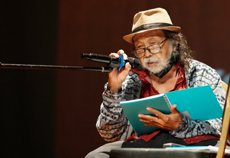 Sutardji Calzoum Bachri Riuhkan Panggung Festival Seni Budaya Melayu Riau 2025